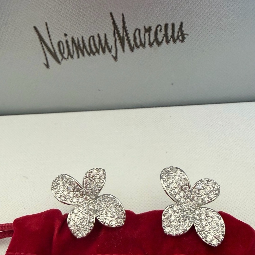 SEGRETI Petite Flower Earrings 14k LUXURY